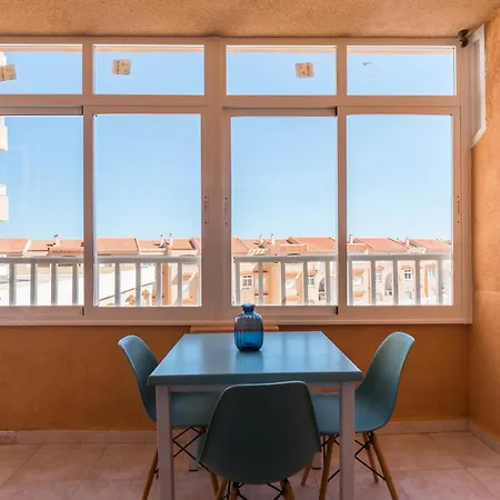 Urbanización Copacabana - Km2 - Vistas A Mediterráneo Doble Y Sofá-cama *